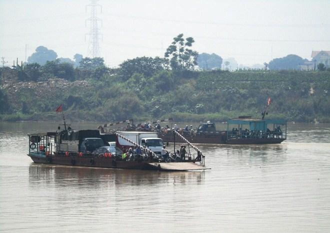 Khung cảnh mua bán tấp nập tại Chợ Văn Điển gần Cầu Văn Điển Thanh Trì Hà Nội