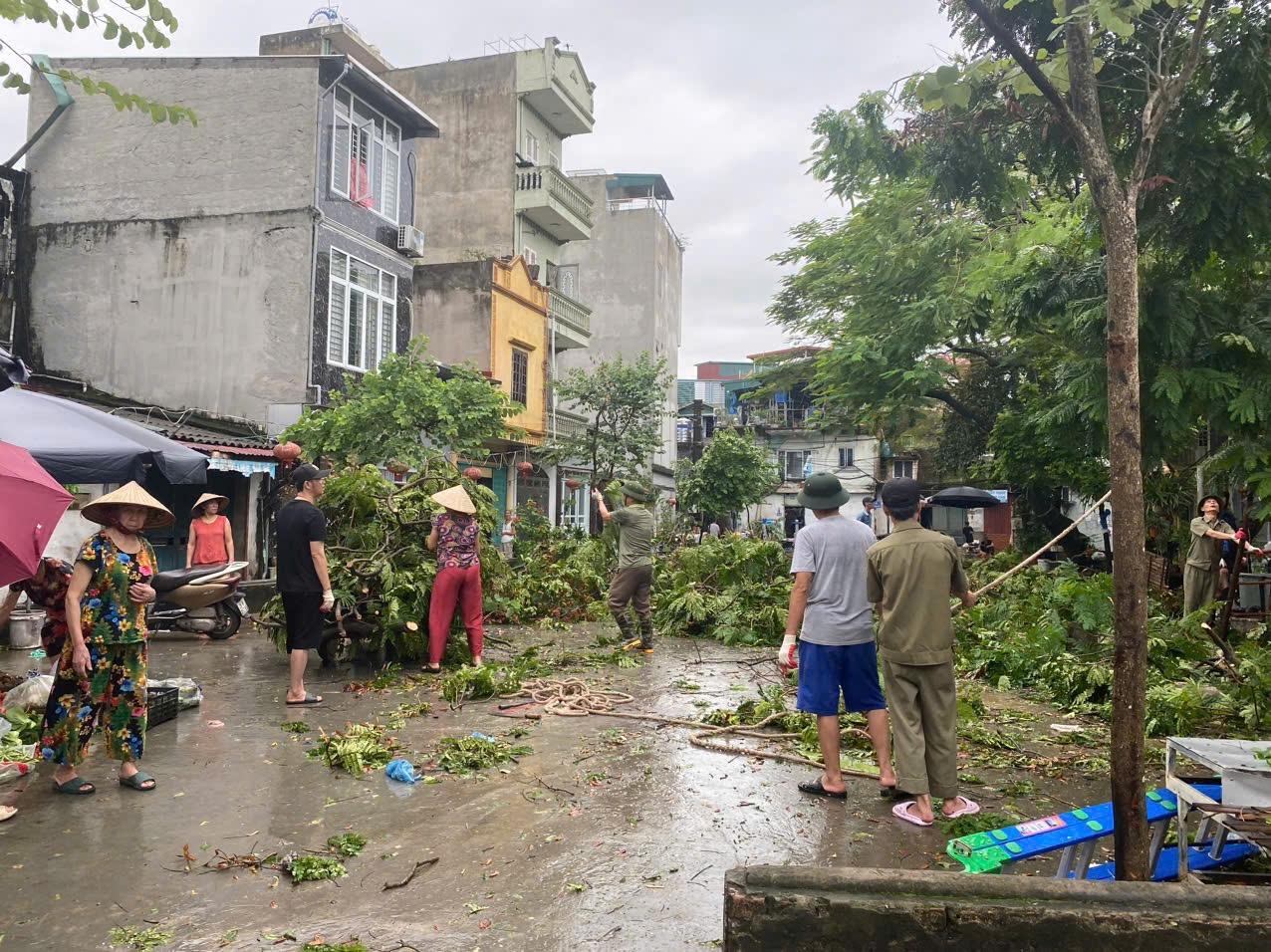 Hình ảnh ghi lại một góc sinh hoạt thường ngày trong Ngõ 3 Cầu Bươu Tả Thanh Oai
