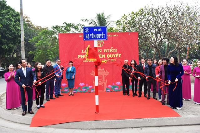 Số nhà và biển hiệu Quán Kẻ Cót tại Yên Hòa