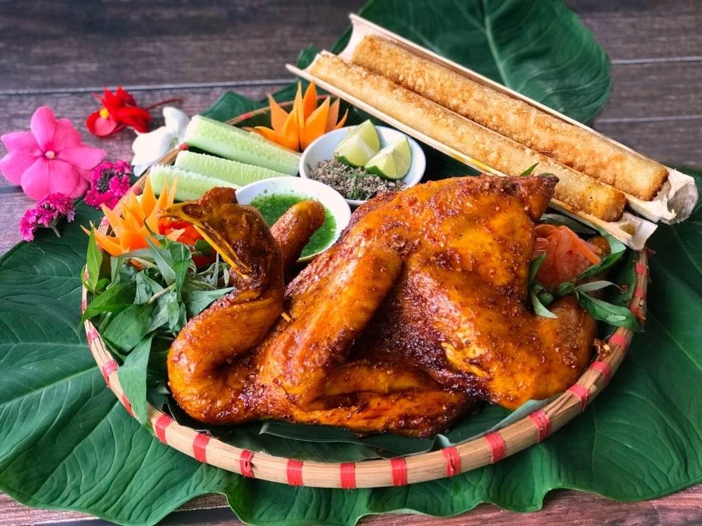 Món đồ uống đặc trưng hoặc đĩa thức ăn hấp dẫn tại Nhà nổi Thạch Bàn ở Hà Nội