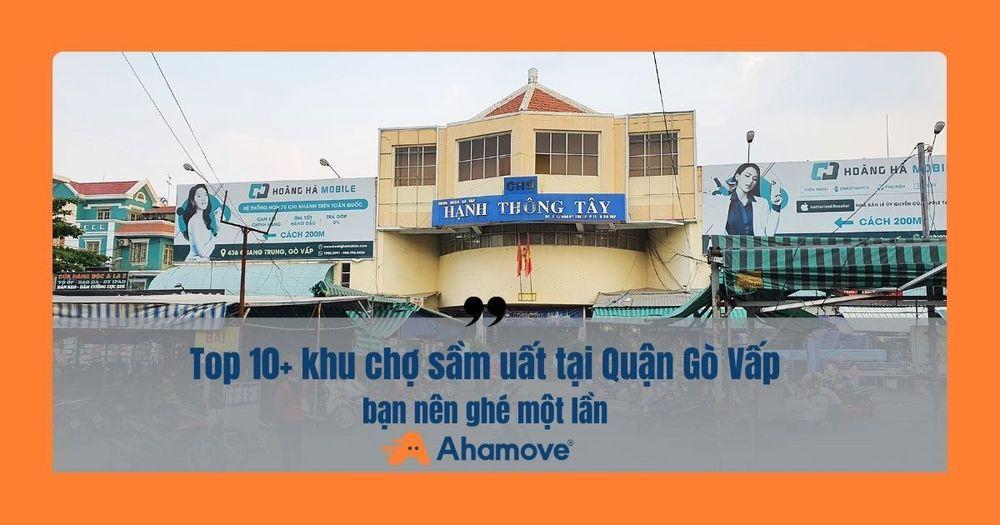 Con đường dẫn đến Nhà thờ Hạnh Thông Tây sầm uất, nhộn nhịp, gần chợ Hạnh Thông Tây.
