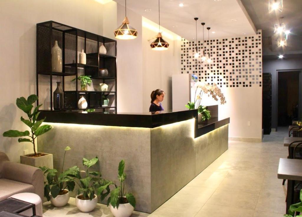 Không gian chung ấm cúng tại Midmost Boutique Hostel Cần Thơ, nơi khách có thể thư giãn và giao lưu