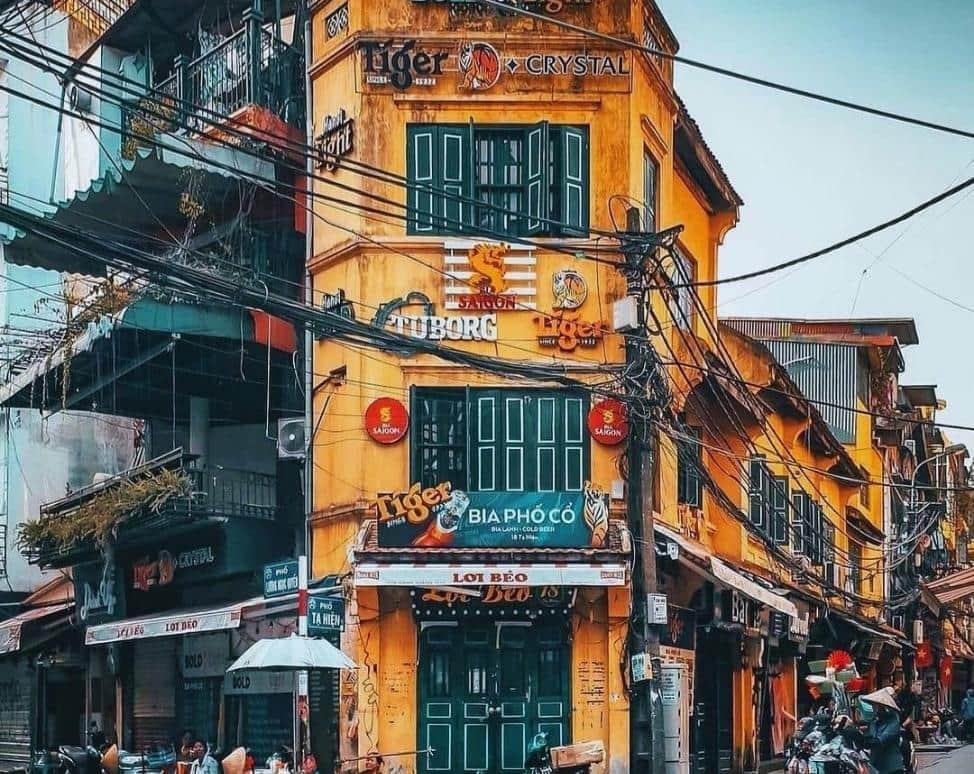 Không gian một quán bia điển hình trên Phố Tả Hiện