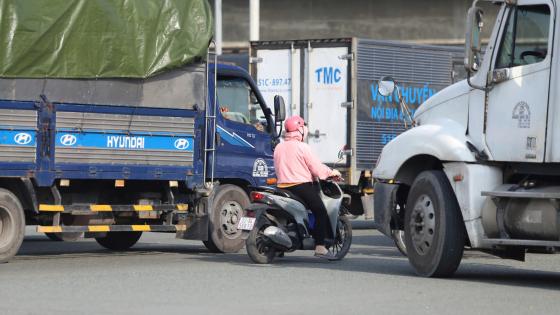 Cổng vào khu dân cư gần Vòng xoay Liên Phường Võ Chí Công