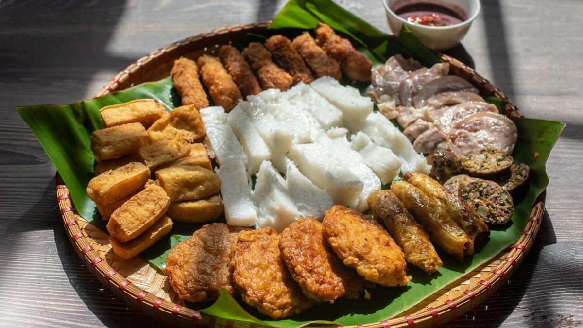 Hinh anh cong ngo 79 Cau Giay phuong Quan Hoa Ha Noi noi len net dac trung