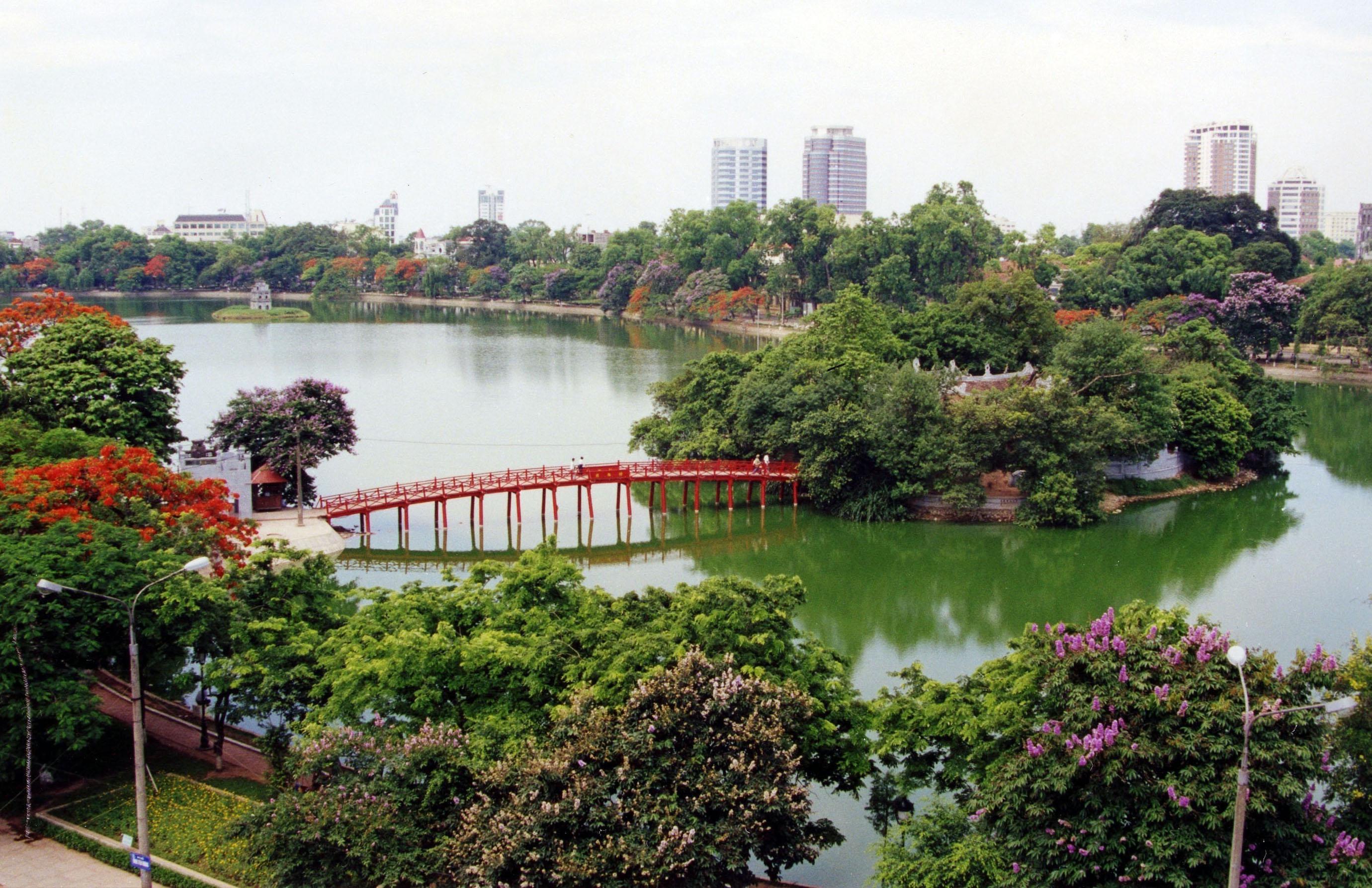 Chan dung nguoi dan dia phuong o Ha Dong dang no nu cuoi than thien