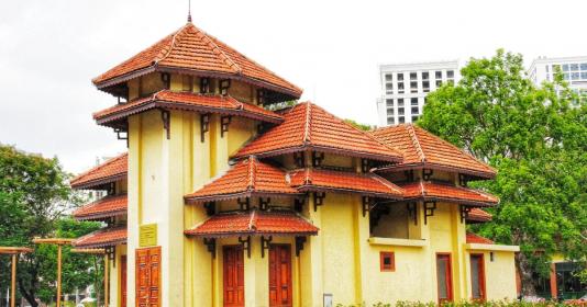 Một tòa nhà kiến trúc cổ kính kiểu Pháp tọa lạc gần đường Điện Biên Phủ, Hồng Bàng, Hải Phòng