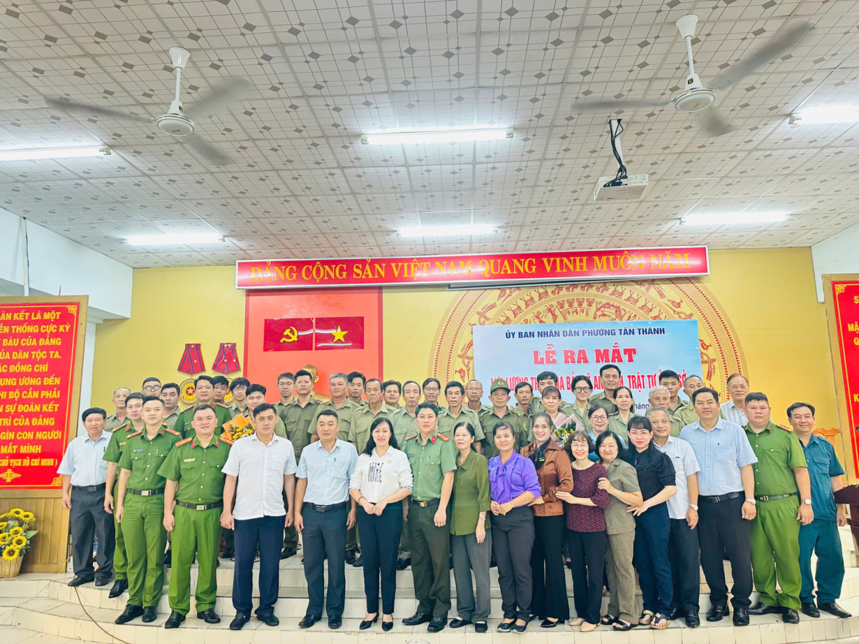 Toàn cảnh mặt tiền UBND Phường Tân Thành trên đường Độc Lập, Quận Tân Phú