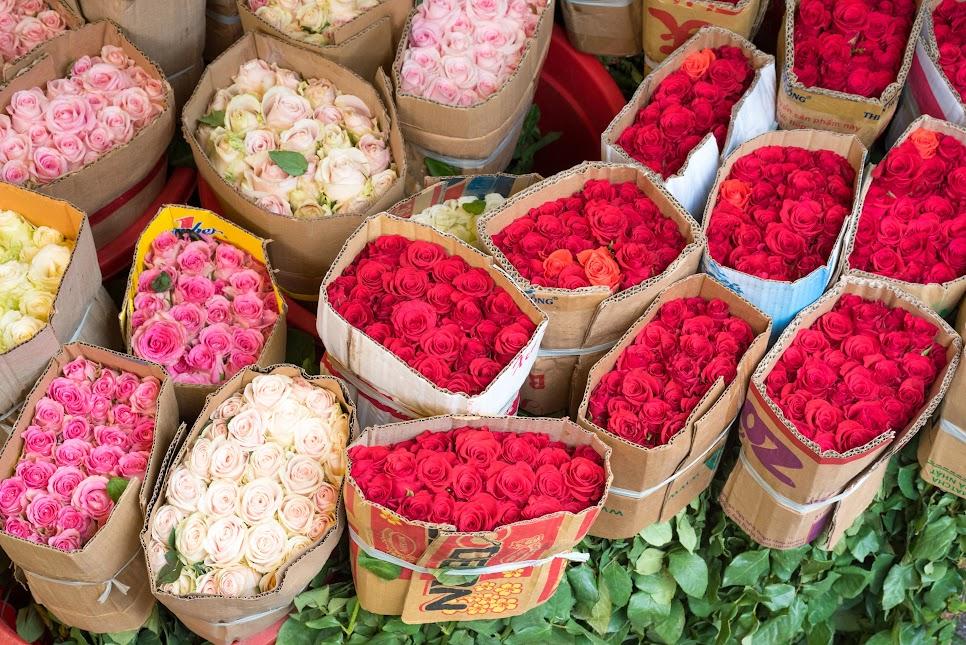 Không khí nhộn nhịp và sầm uất tại Chợ Còng vào buổi sáng