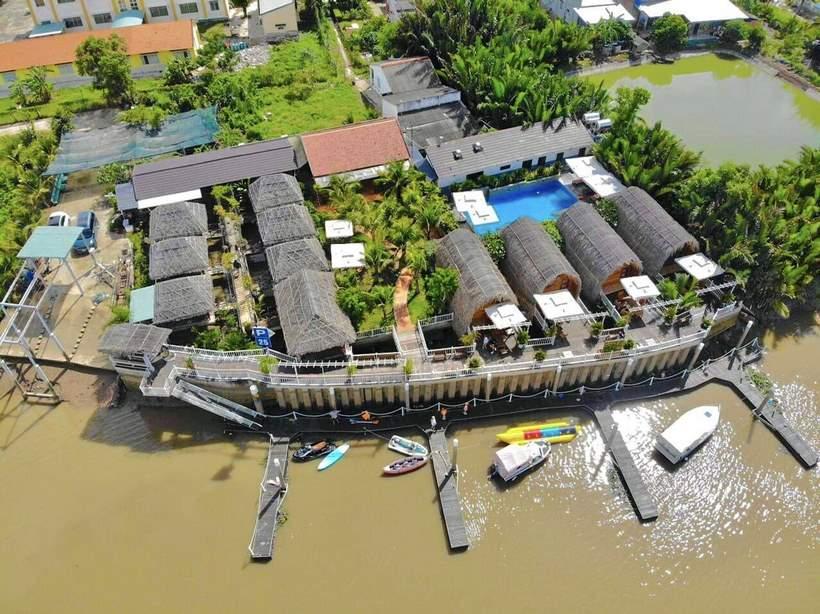 Hình ảnh người bán hàng thân thiện tại Chợ Cần Giuộc Trương Công Định